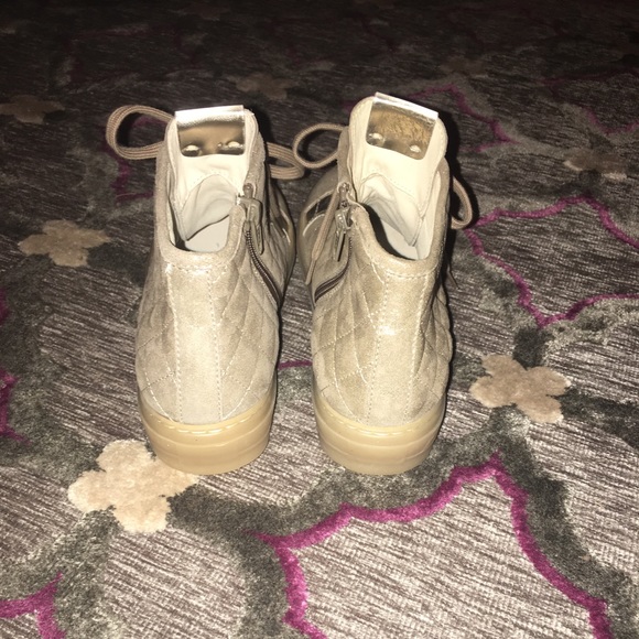 AGI Gold Leather High Tops - Picture 5 of 8